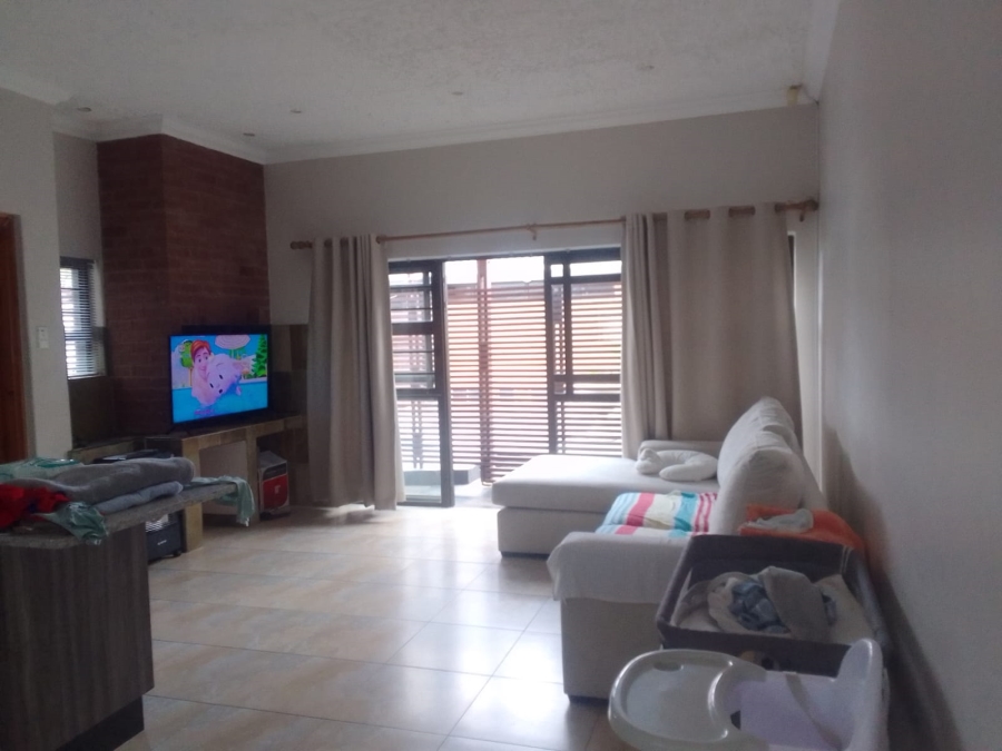 To Let 3 Bedroom Property for Rent in Selborne Eastern Cape